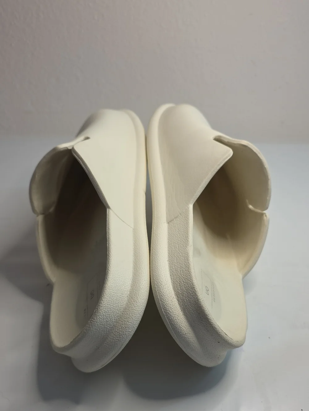 URBAN OUTFITTERS MOLDED EVA CLOGS MULES WHITE MENS 11 COMFORTABLE